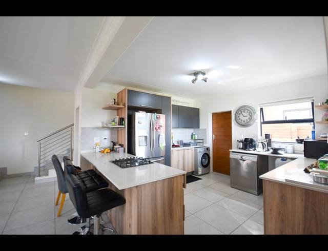 3 BEDROOM TOWNHOUSE FOR SALE IN GOLDEN FIELDS ESTATE